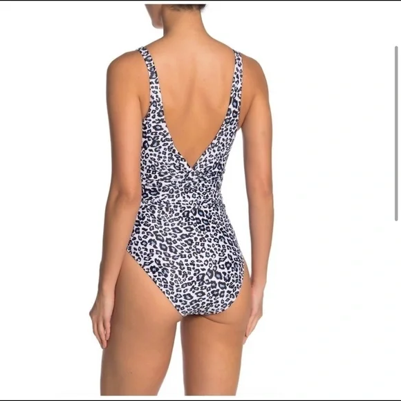 Nicole Miller Twist Front‎ Plunge One-Piece Swimsuit Leopard Print Xlarge - Picture 2 of 8